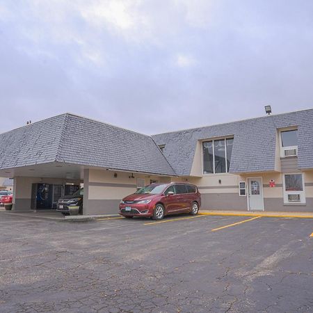 Executive Inn By Belvilla Owatonna Hwy 35 Exterior foto